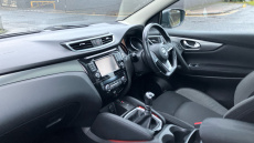 Nissan Qashqai 1.2 DiG-T N-Connecta 5dr Petrol Hatchback
